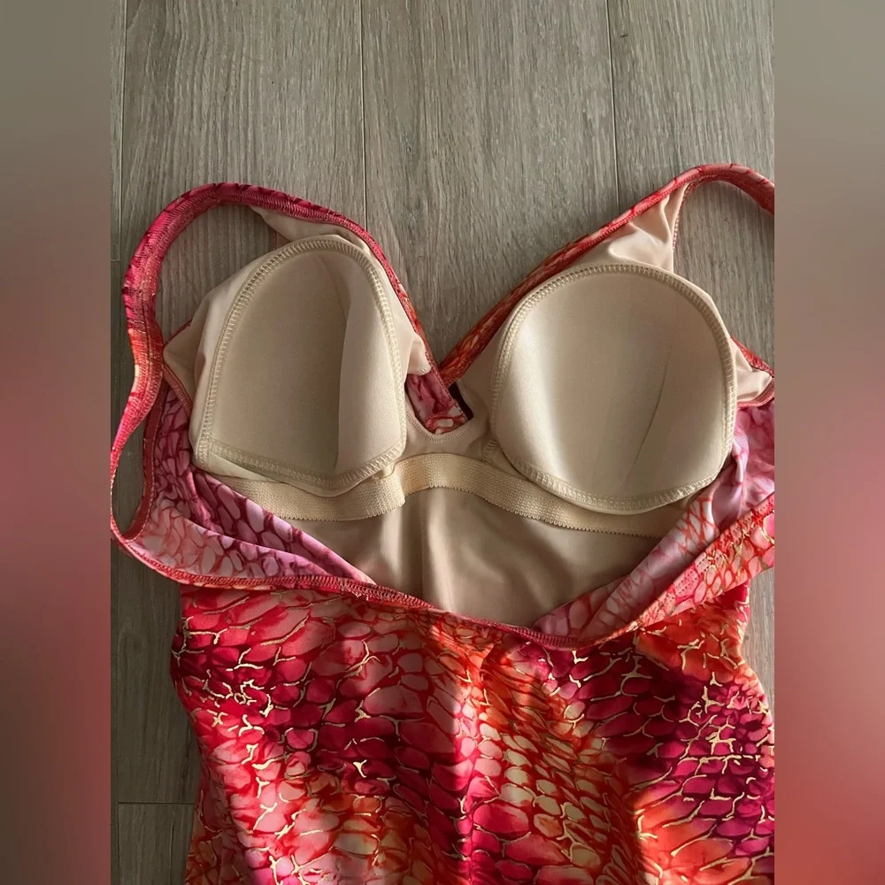 Miraclesuit Women’s Rock Show Oceanus Coral One Piece Swimsuit - Size 16 - Picture 8 of 11